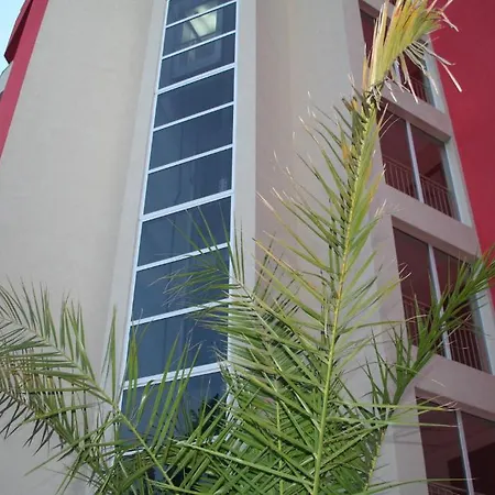 فندق Rose Garden