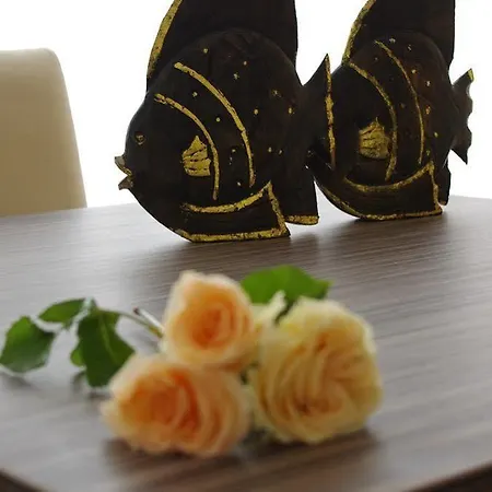 Хотел Rose Garden